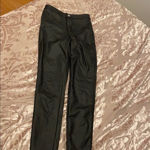 Skinny leather pants